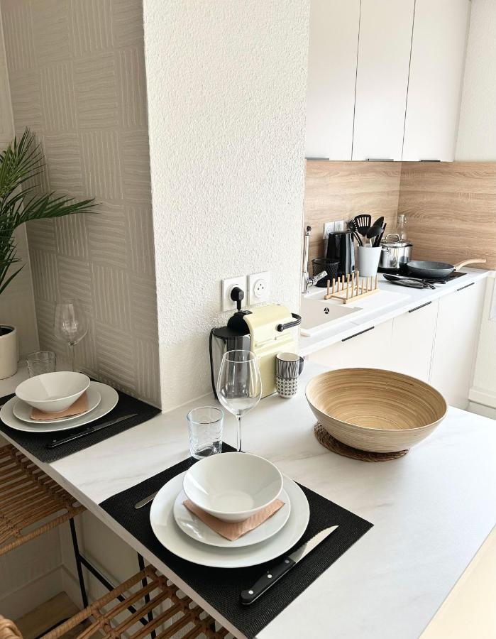 Modern 1 Bdr + Balcony + Free Parking + Ac + Pool Apartment L'Isle-d'Abeau Exterior photo