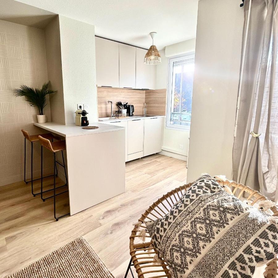 Modern 1 Bdr + Balcony + Free Parking + Ac + Pool Apartment L'Isle-d'Abeau Exterior photo